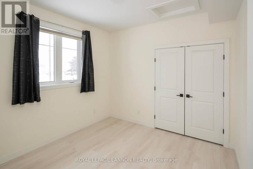 401 Empire Avenue — photo 18 of 37