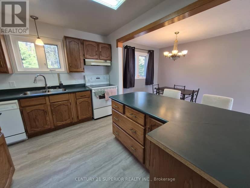 59 Hemlo Drive — photo 13 of 40