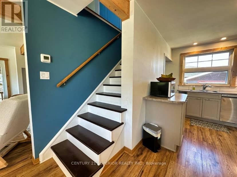 25 Timmins Street — photo 14 of 40