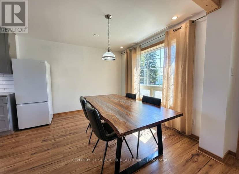 25 Timmins Street — photo 12 of 40