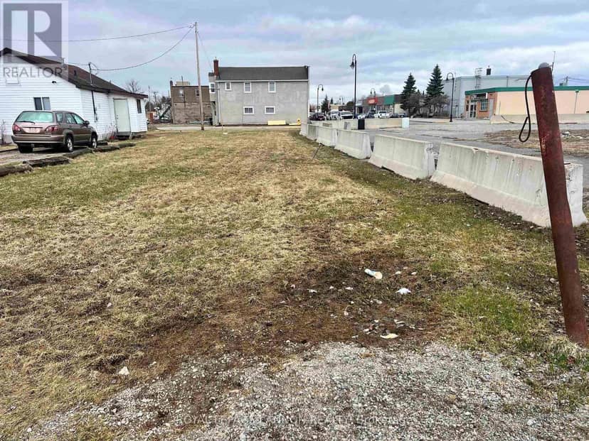 133 Burns Street — photo 2 of 2