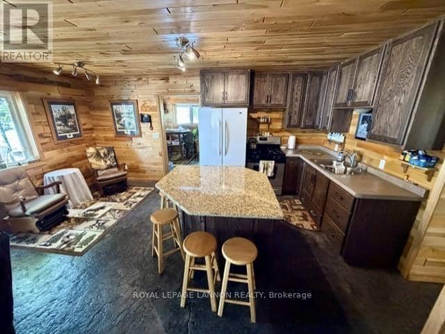 16 Maniwaki Lane — photo 6 of 37
