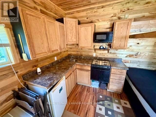 16 Maniwaki Lane — photo 22 of 37