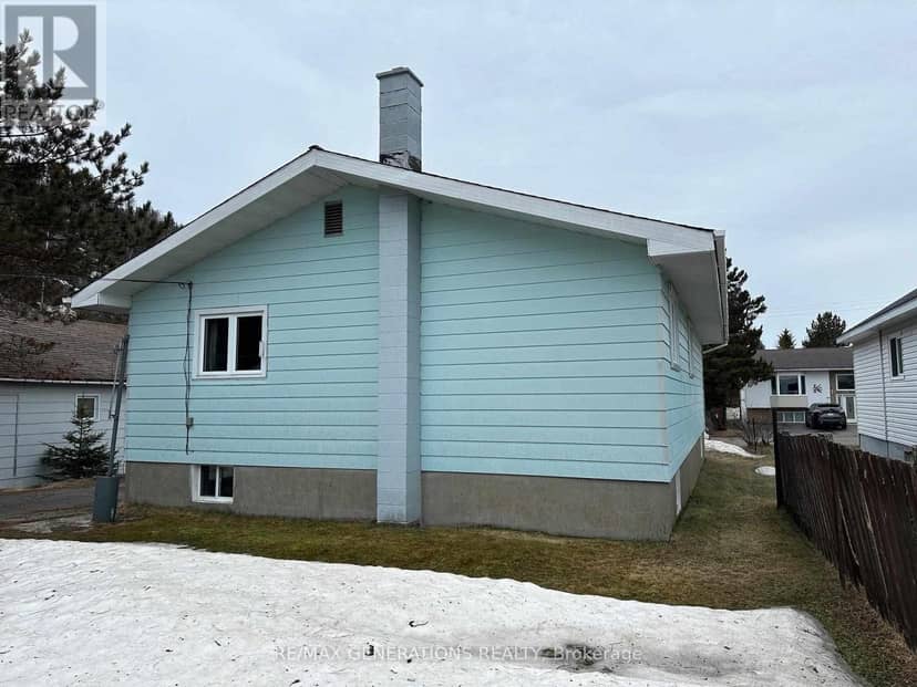 105 Columbia Street, Schreiber, photo 6