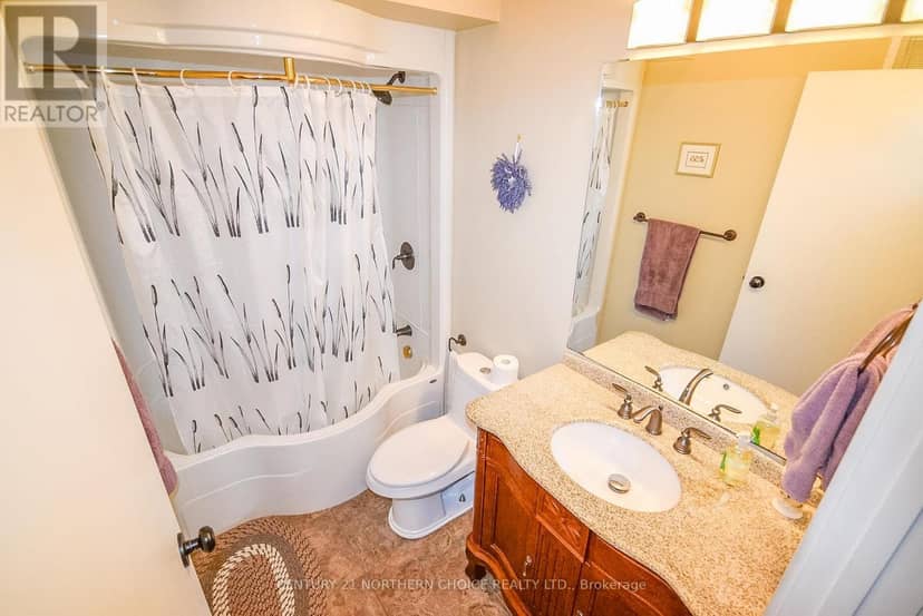 25 Royal Lake — photo 28 of 38
