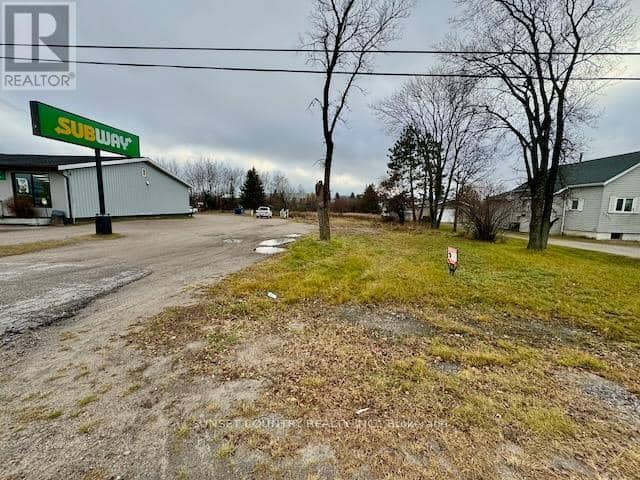 452 Government Street, Dryden, photo 3