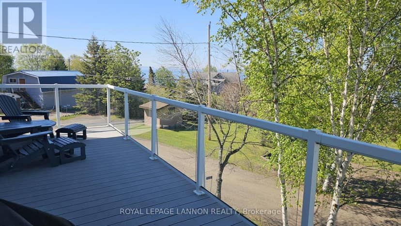 706 East Green Bay Road — photo 16 of 20