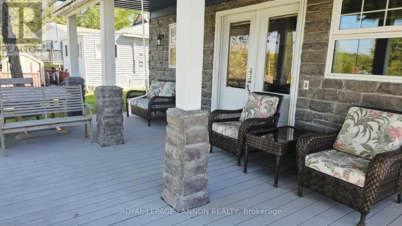 706 East Green Bay Road — photo 14 of 20