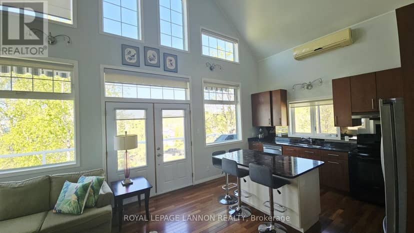 706 East Green Bay Road — photo 5 of 20