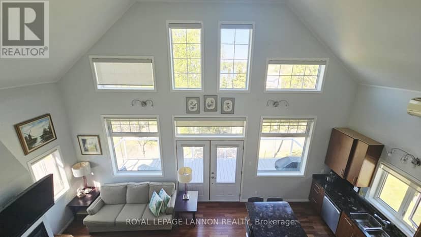 706 East Green Bay Road — photo 4 of 20