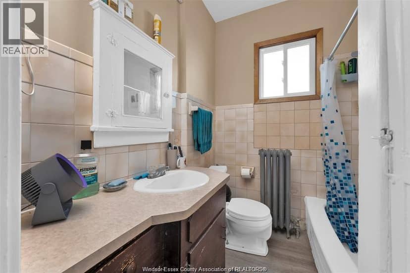 538 Louis AVENUE — photo 14 of 26