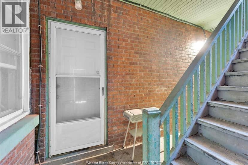 538 Louis AVENUE — photo 15 of 26