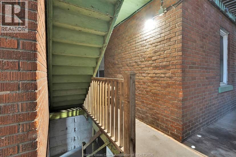 538 Louis AVENUE — photo 21 of 26