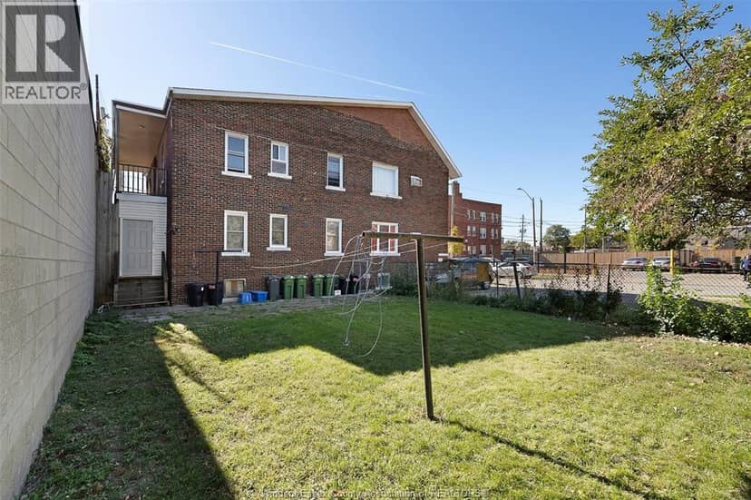 538 Louis AVENUE — photo 4 of 26