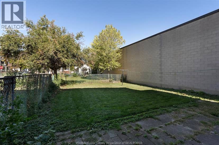 538 Louis AVENUE — photo 5 of 26