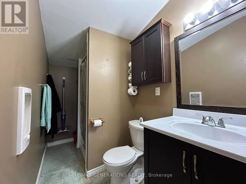 208 Mackenzie Avenue, Atikokan, photo 6
