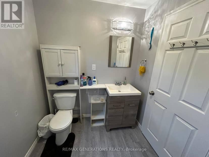208 Mackenzie Avenue — photo 27 of 40