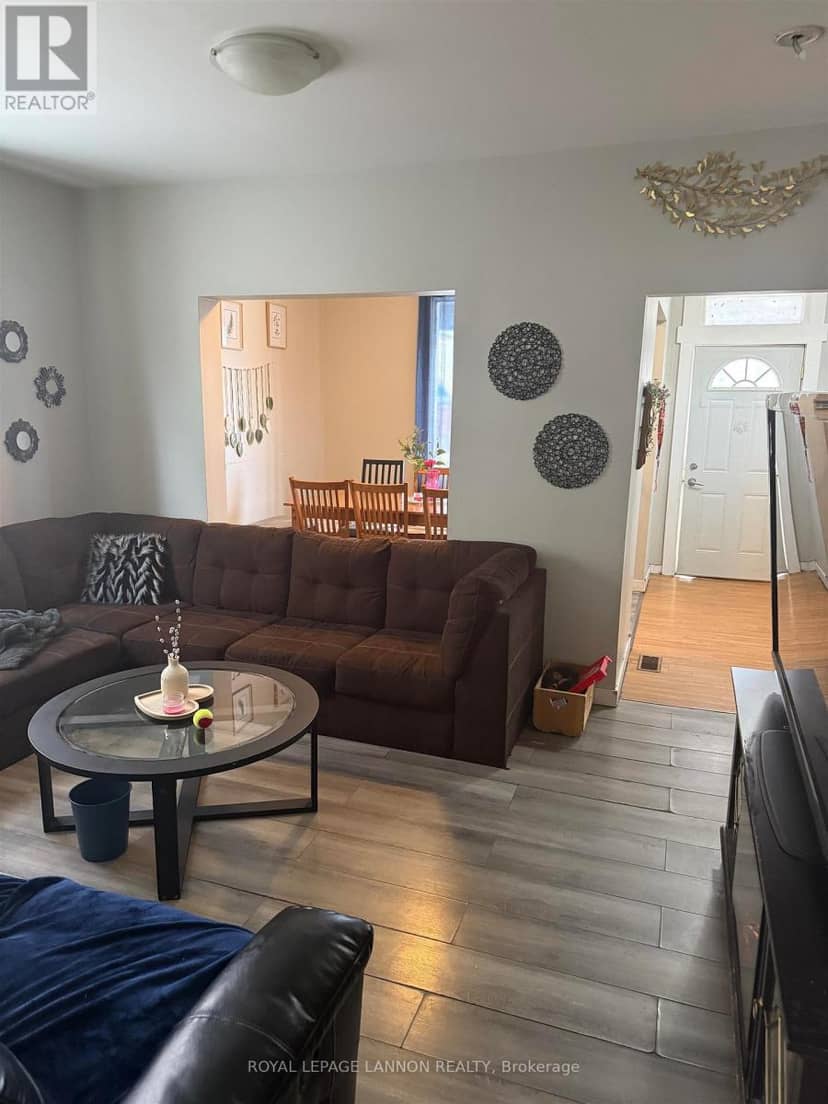 336 May Street North — photo 11 of 15