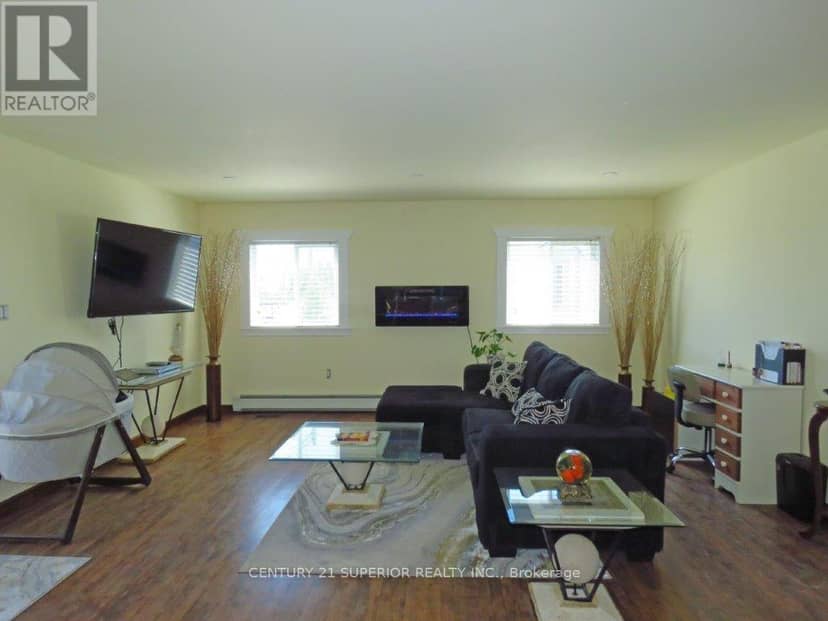 240 Walker Street — photo 20 of 40