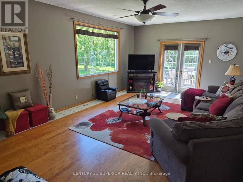 104 Centennial Drive — photo 15 of 40