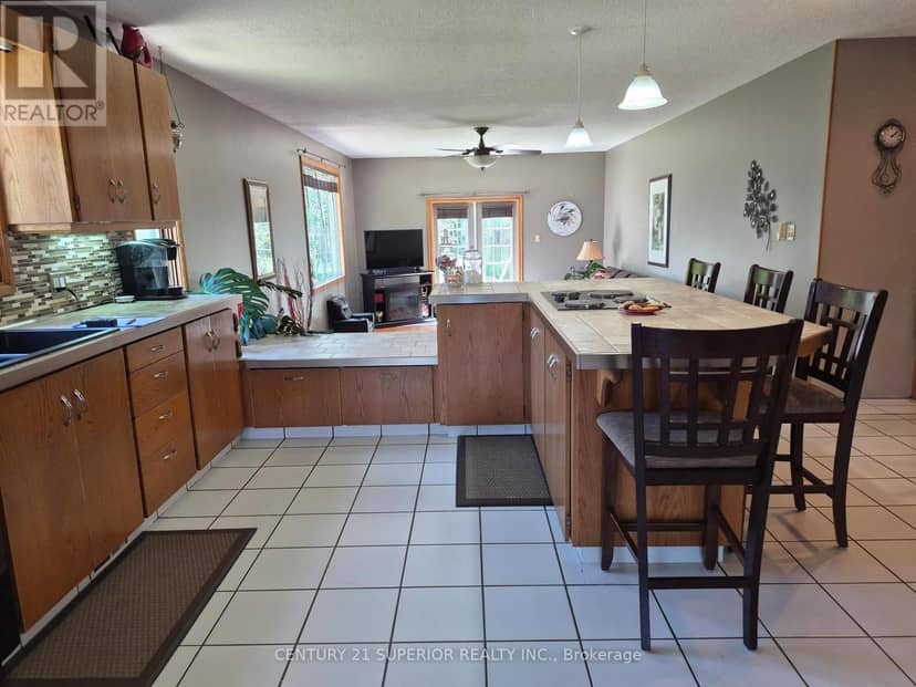 104 Centennial Drive — photo 9 of 40