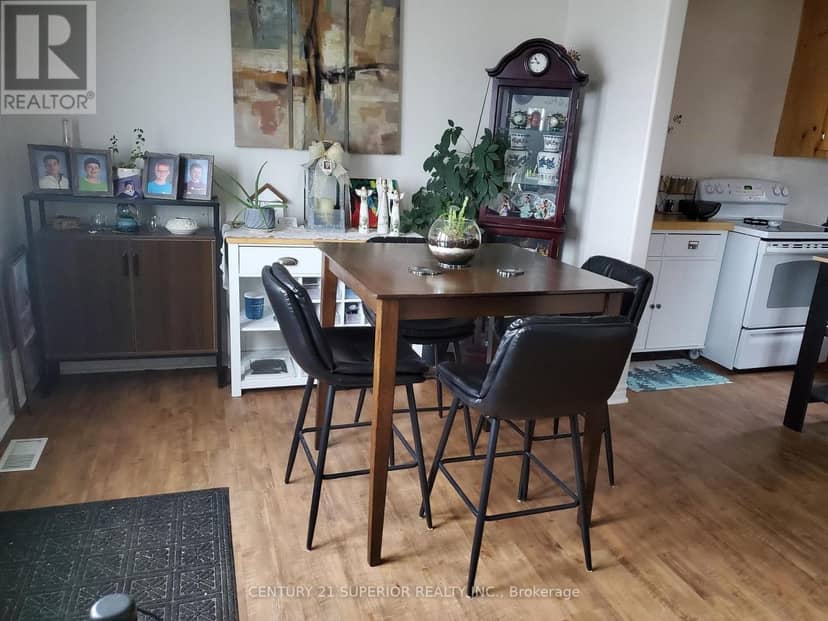 7 Essa Place — photo 10 of 33