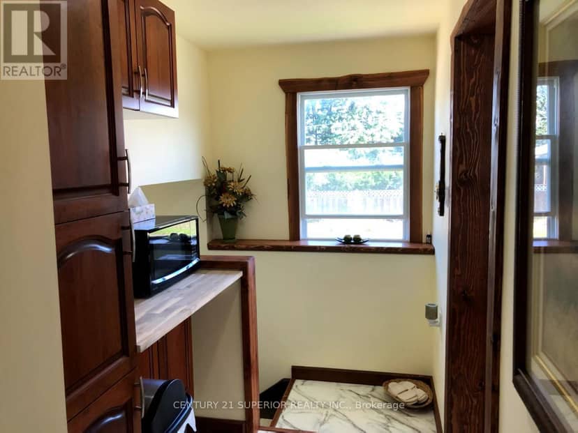 240 Walker Street — photo 3 of 40