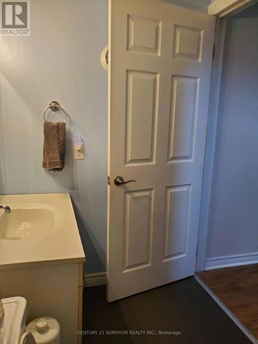 7 Essa Place — photo 16 of 33
