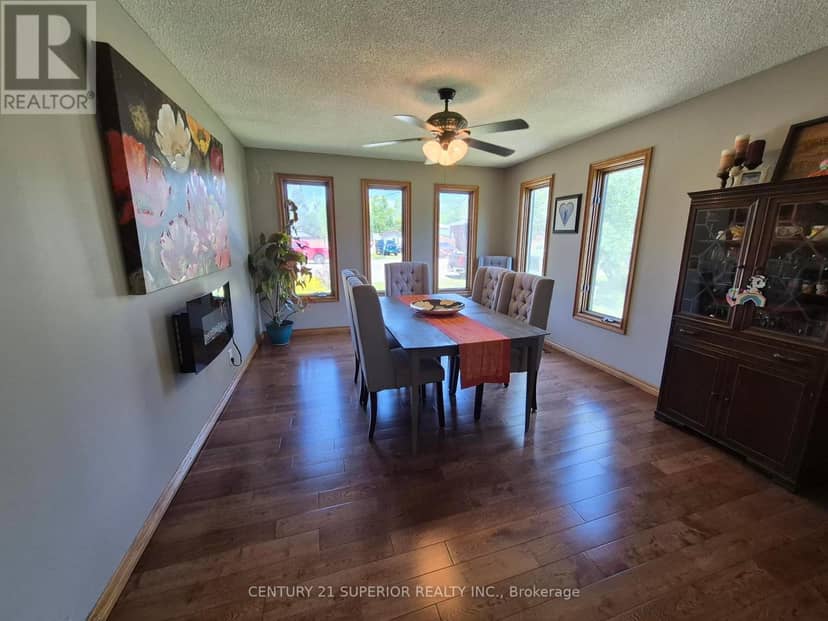 104 Centennial Drive — photo 6 of 40