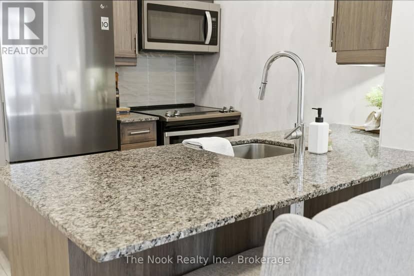 609 - 3655 Kingston Road — photo 19 of 40