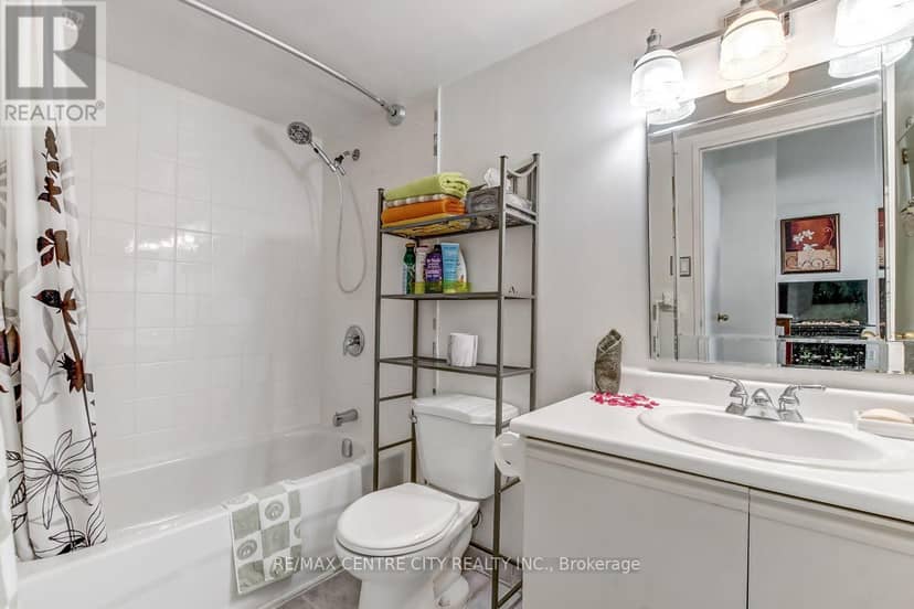 606 - 1103 Jalna Boulevard — photo 15 of 17