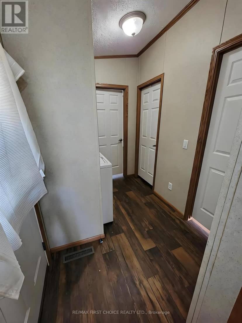 75 Coral Street — photo 9 of 12