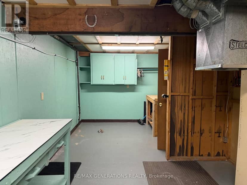 4 Elizabeth Avenue — photo 20 of 26