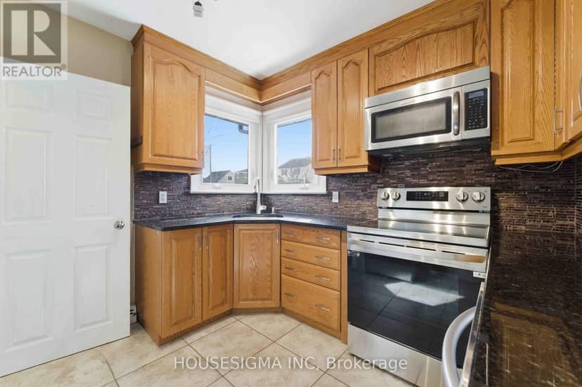 1047 Richard Avenue — photo 15 of 40