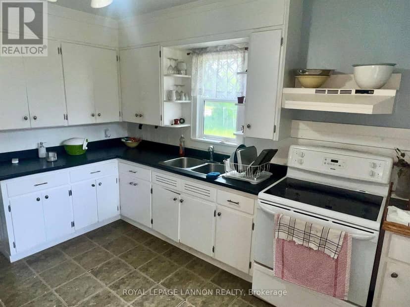 213-215 Gorrie Street, Atikokan, photo 8
