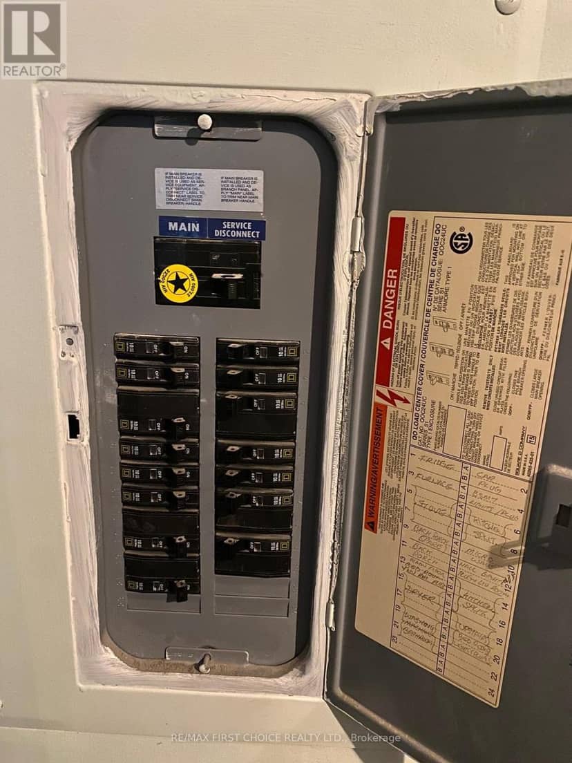 12 Machar Avenue — photo 9 of 10