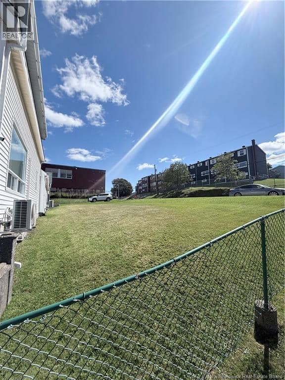 290 Tower Street — photo 2 of 40