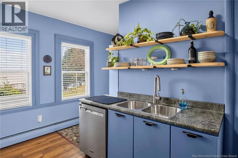 290 Tower Street — photo 14 of 40
