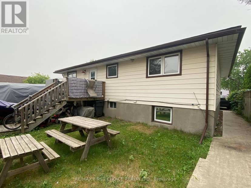 218 Powley Street, Thunder Bay, photo 2