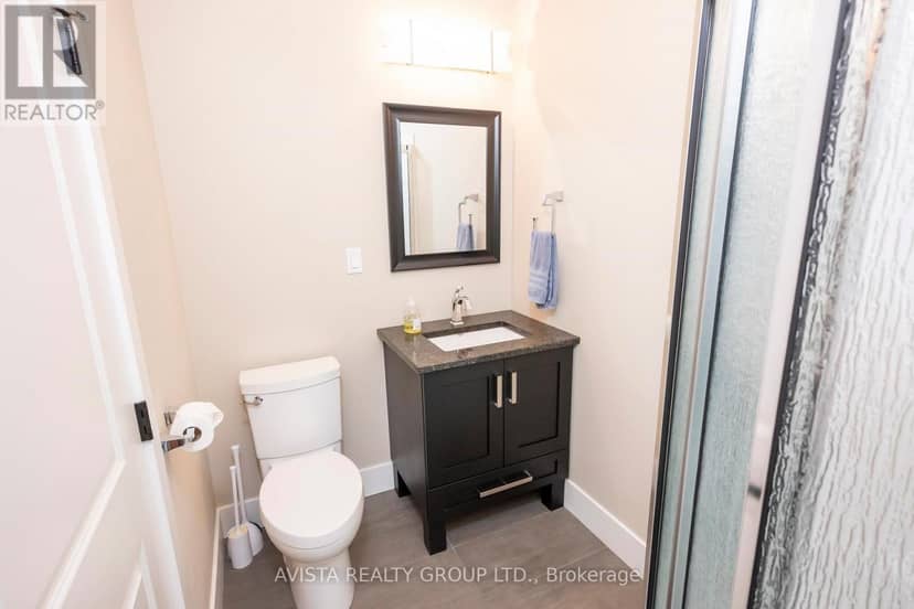 2422 Broadway Ave — photo 31 of 40