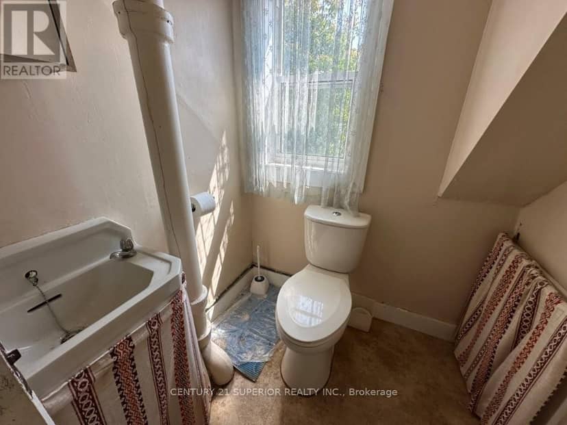 161 Bell Street — photo 19 of 40