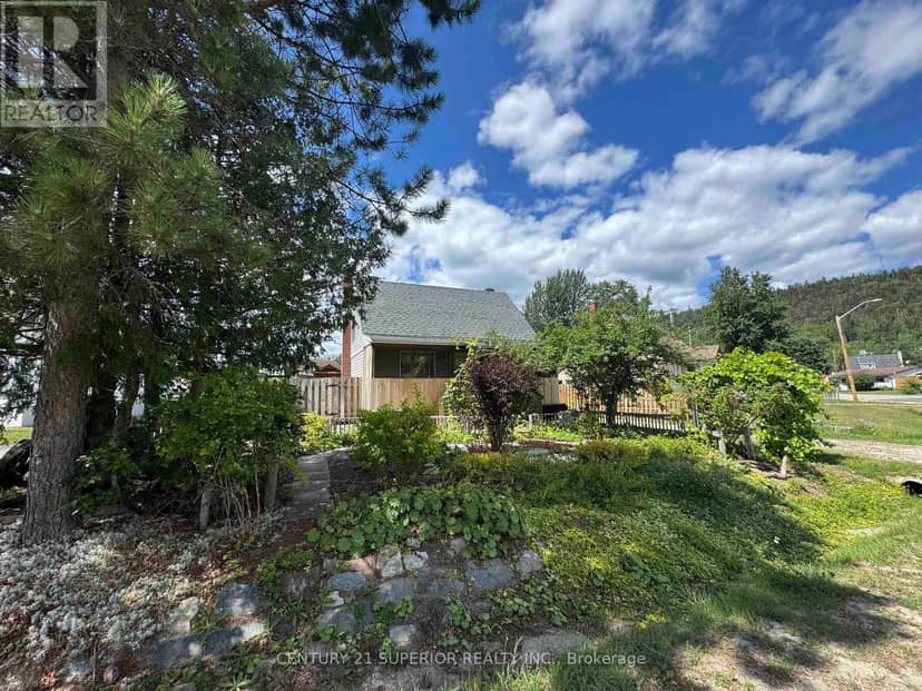 20 Heron Drive, Manitouwadge, photo 2