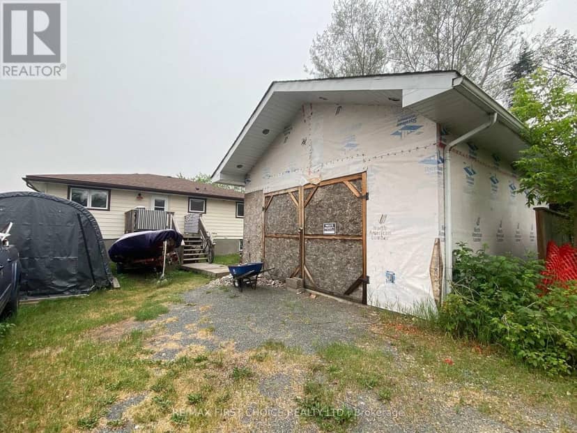 218 Powley Street — photo 6 of 9