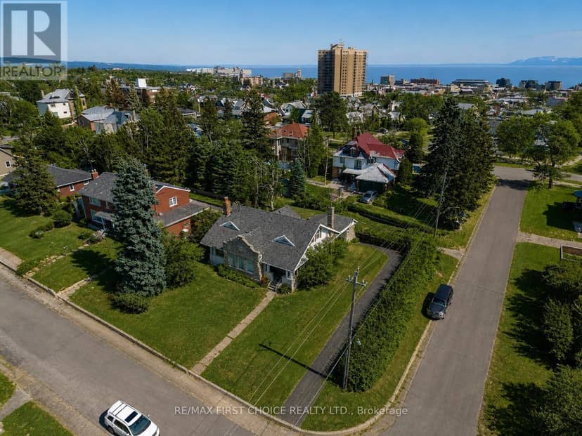 43 Summit Avenue, Thunder Bay, photo 3