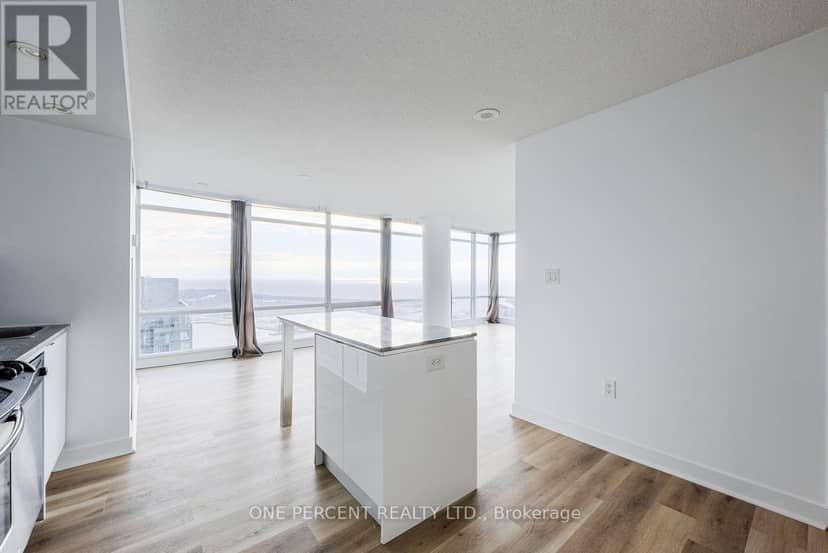 5007 - 25 Telegram Mews — photo 18 of 36