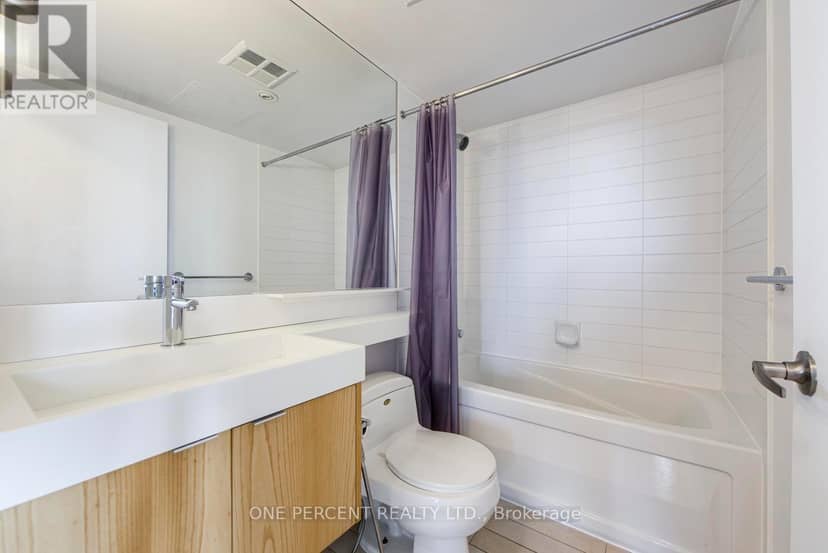 5007 - 25 Telegram Mews — photo 31 of 36