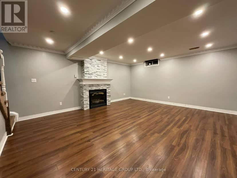 305 Sandringham Drive — photo 23 of 34