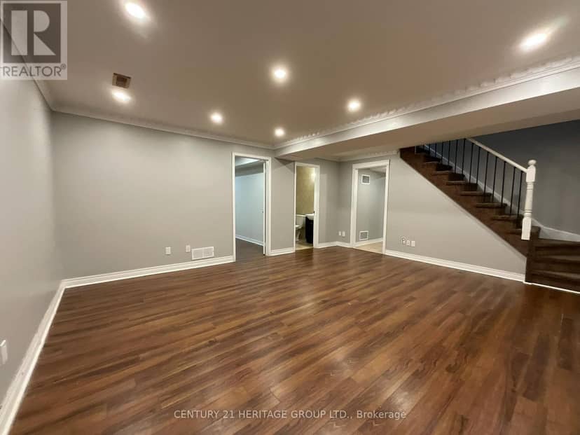 305 Sandringham Drive — photo 25 of 34