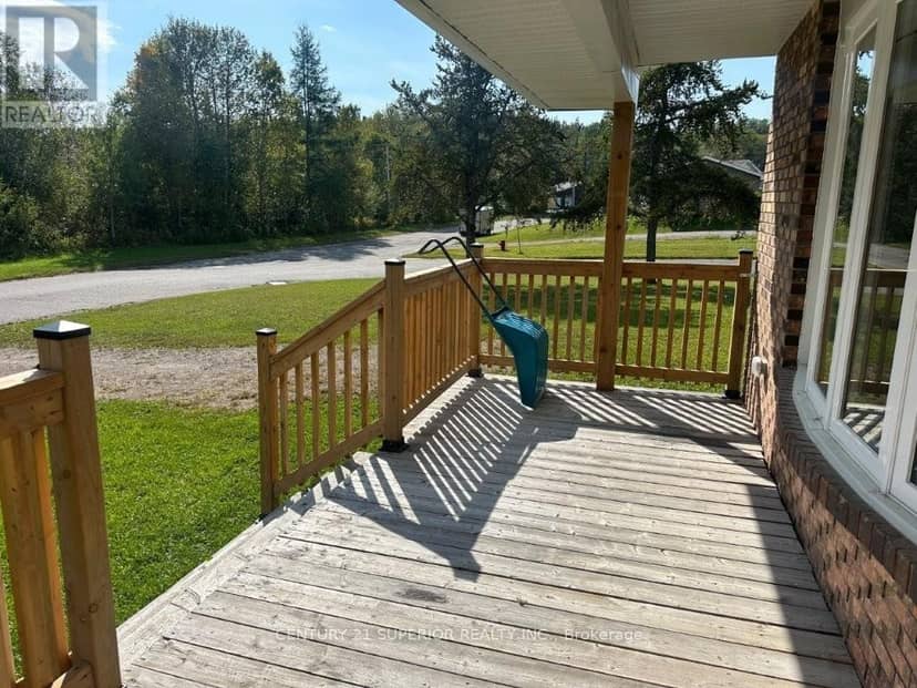 64 Parkway Place, Terrace Bay, photo 4