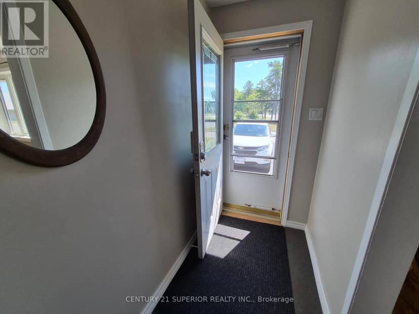 1 Laurier Ave, Terrace Bay, photo 5